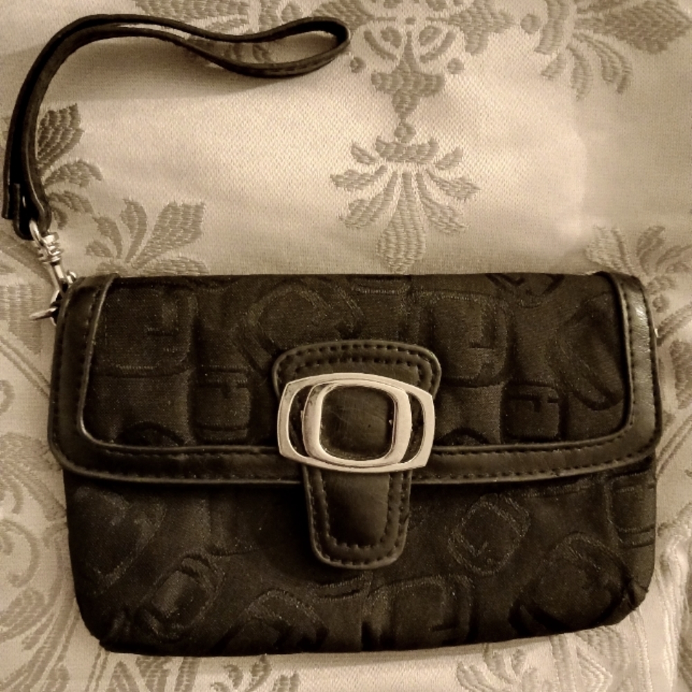 Black wristlet, magnetic snap
